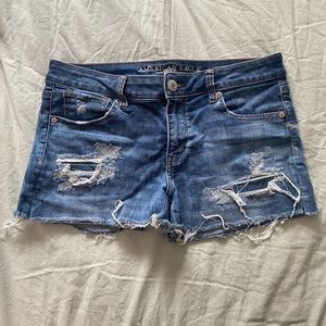 AE midi denim shorts size 10